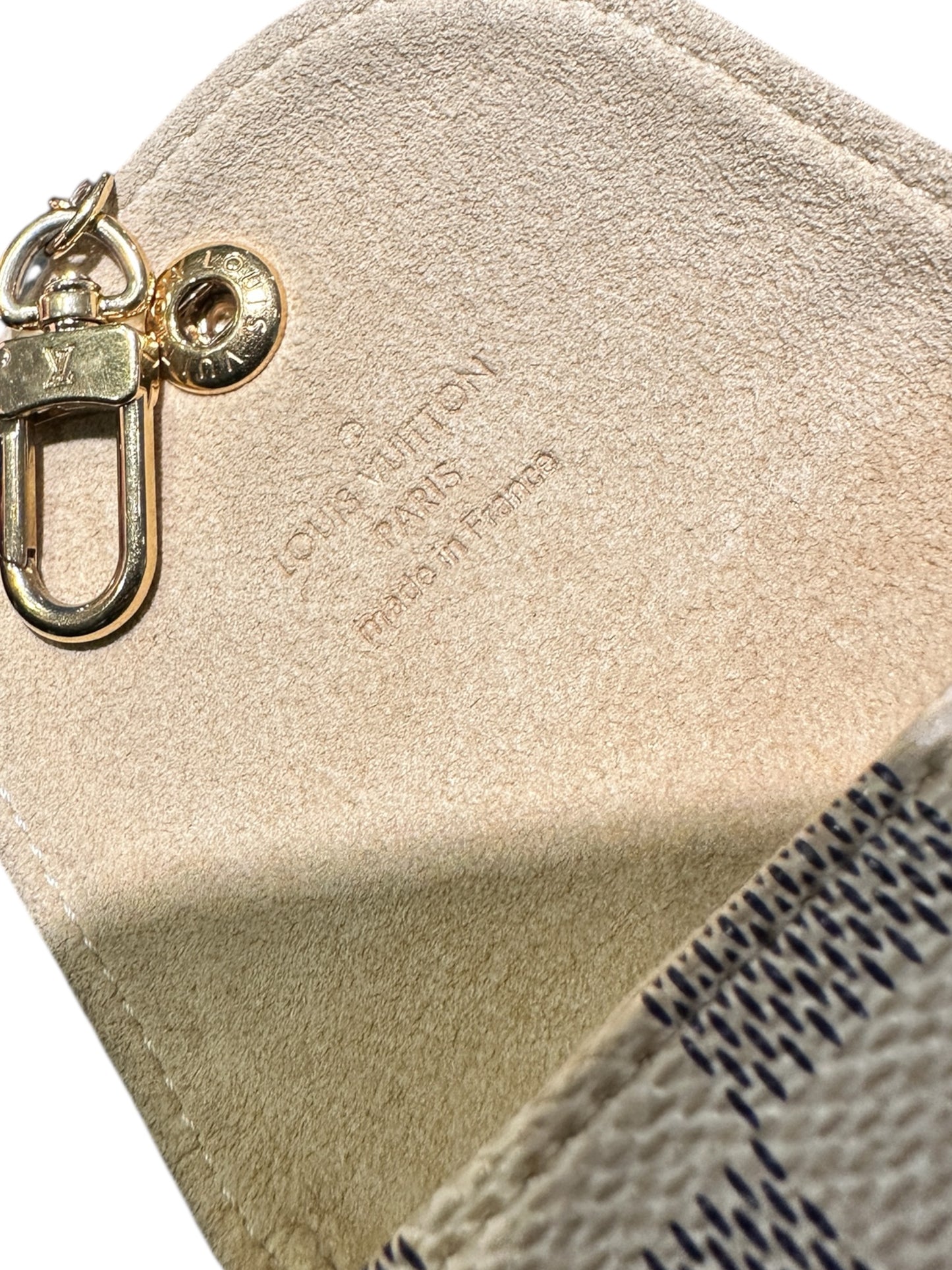 Louis Vuitton – Telefontäschchen / Mini-Kettenetui Damier Azur